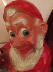 Tomte som ser rätt fjollig ut Fjolltomte