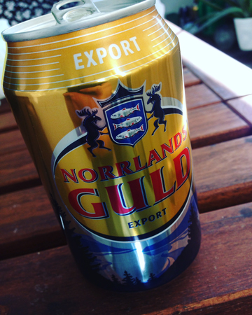 En burk öl av sorten Norrlands guld Öl Norrlands guld