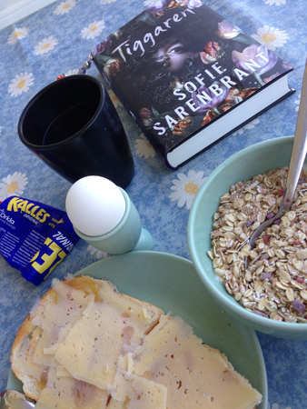 Frukost med bok