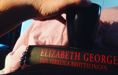 2 Kaffe och boken Den verkliga brottslingen