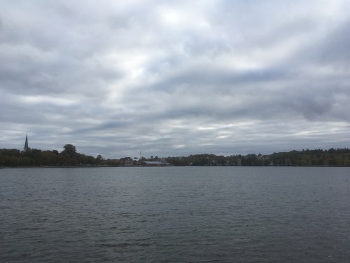 Gråa moln över Vättern Gråa moln över Vättern