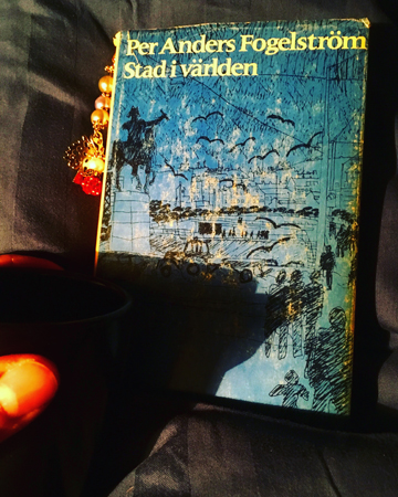 Kaffe och boken Stad i världen