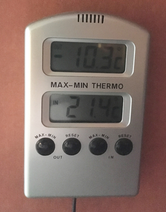 Termometern visar -10,3 grader.