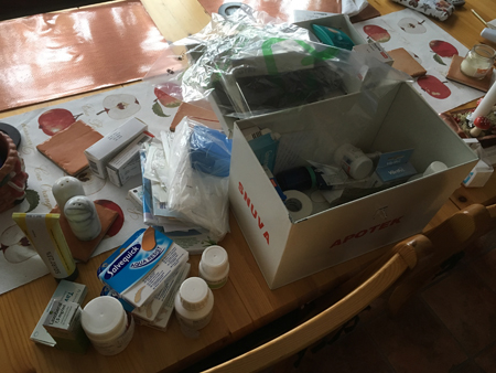 Mediciner och medicinlåda