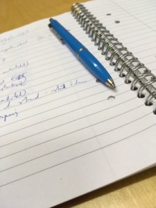 Anteckningsblock och penna