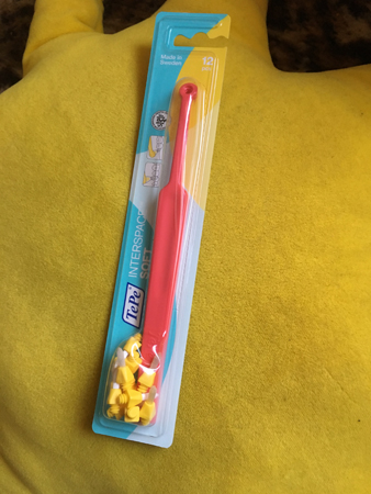 Falskorange mellanrumstandborste