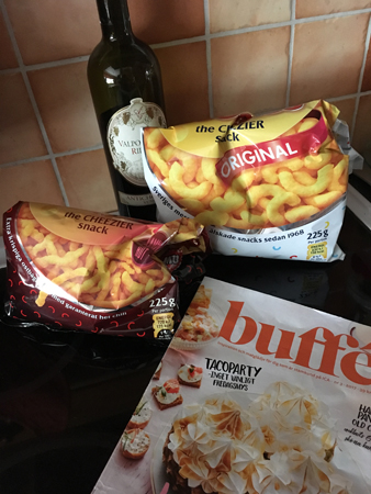  Ostbågar och Tidningen Buffé ripassovin