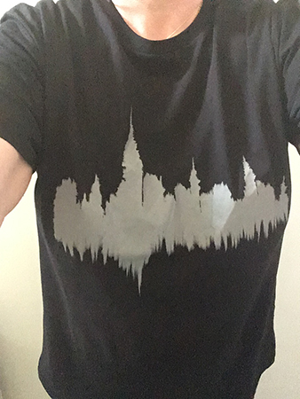 Störningstshirt på mig