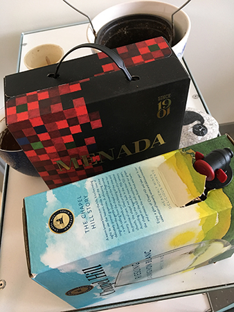 Vinbaginbox på kontoret