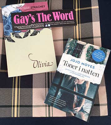 Böckerna Olivia och Toner i natten