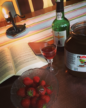 Jordgubbar, nutella och portvin Jordgubbar, nutella och portvin
