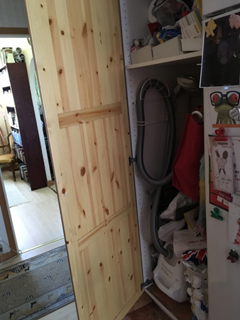 Städskåpet före rensning.