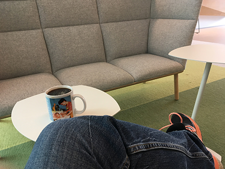 Soffhäng på jobbet