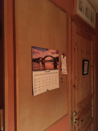 Anslagstavla med kalender