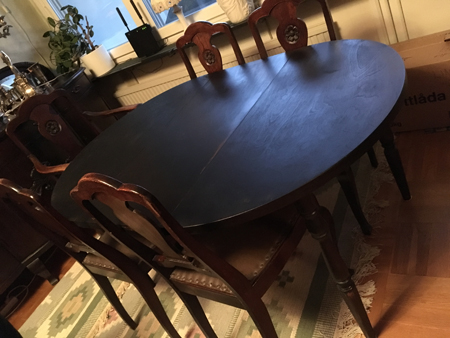 Matsalsbordet utan duk