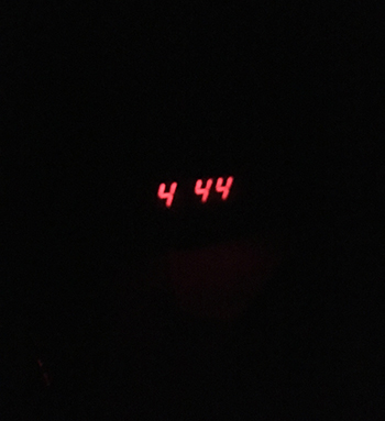 Klockan 4:44 Klockan 4:44