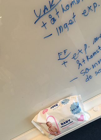 Babyvåtservetter till whiteboard
