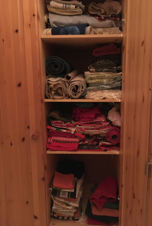 Dukar i linneskåpet