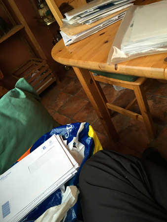 Rensning av mammas papper