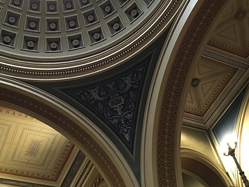 Taket i Universitetshuset breddare