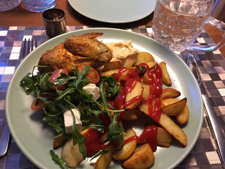 Grillad kyckling klyftor och grönsaker