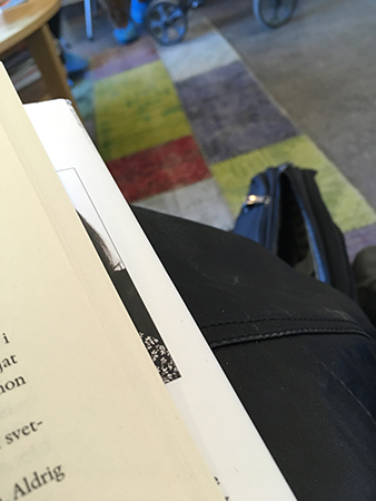 Läsning i väntrummet hos tandläkaren