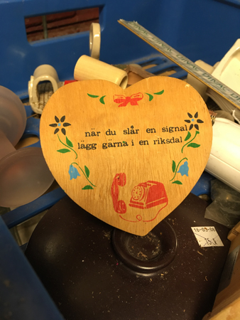 Trähjärta När du slår en signal