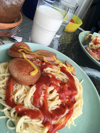 Spaghetti och kycklingkorv