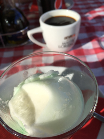 Citronglass och kaffe på Alessandro