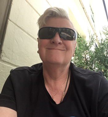 Selfie i solbrillor och ful min Selfie i solbrillor och ful min