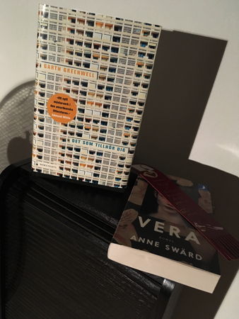 Böckerna Det som tillhör dig och Vera