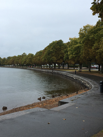 Vätterpromenaden regnig augustidag