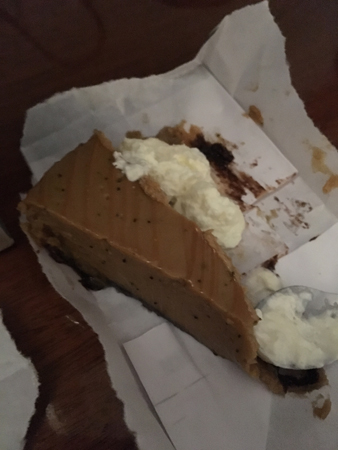 Karamellkaka med grädde