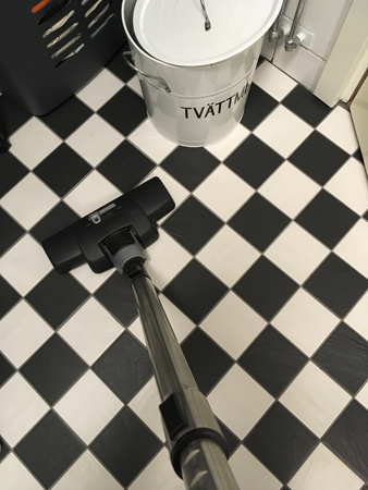 Dammsuger i badrummet