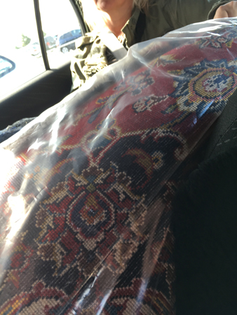 Matta och Anna i bilen