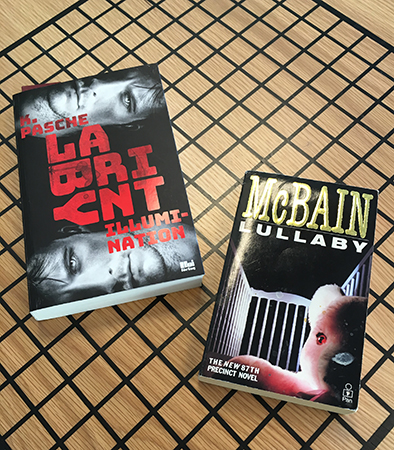 Böckerna Labyrint Illumination och Lullaby