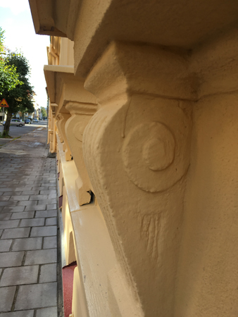 Hus på väg till Korgtassen