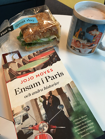 Smörgås choklad och boken Ensam i Paris