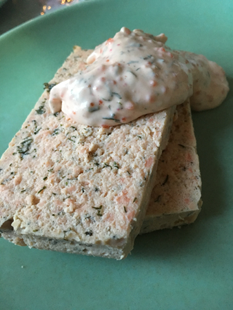 Laxpaté med romsås