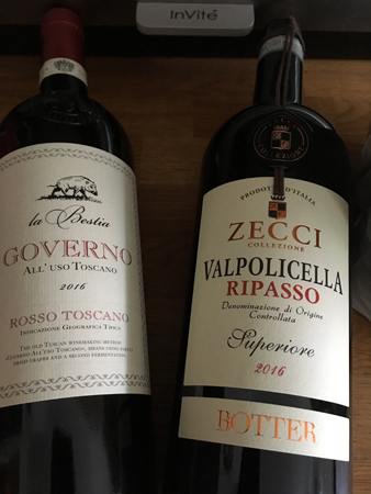 Vinflaskor Governo och Zecci Valpolicella ripasso