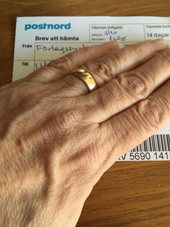 Avi om paket från Förlagssystem