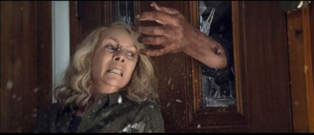 Jamie Lee Curtis i en scen i senaste Halloween-filmen