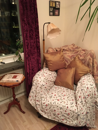 Farfarsfåtöljen etc i Mellanrummet