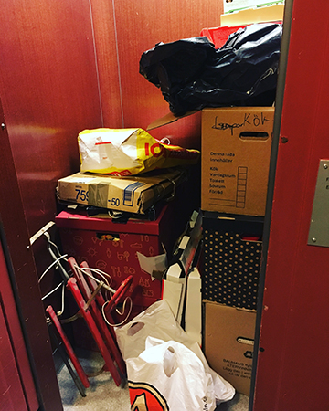 Hiss full med julsaker