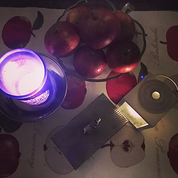 Vinteräpplen och tända ljus