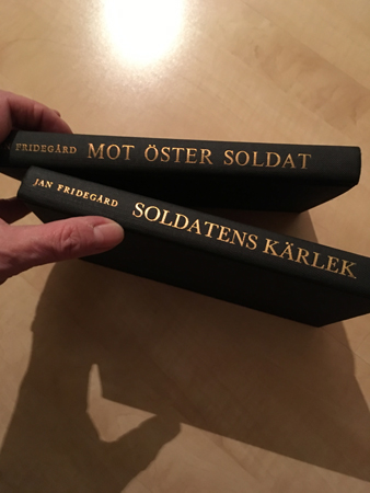 Böckerna Mot öster soldat och Soldatens kärlek