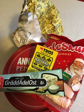 Pepparkakor ädelost skumtomtar triss