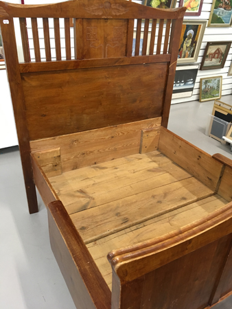 Antik barnsäng Erikshjälpen