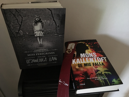Böckerna Miss Peregrines hem för besynnerliga barn och Se mig falla