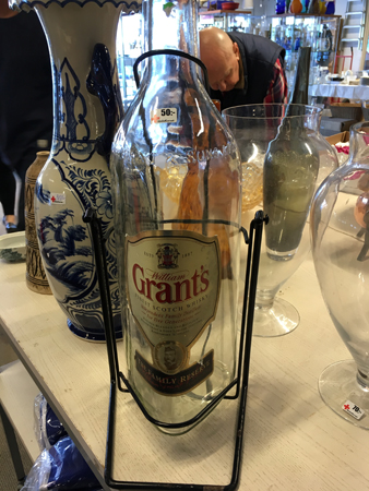 Grantsflaska på Röda Korset